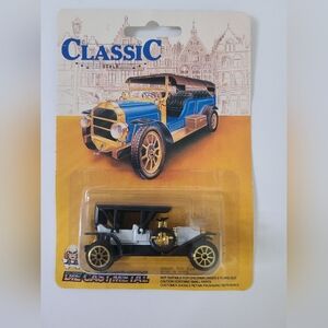 Vintage Classic Style Diecast Car Black White Antique Model Sealed Blister Pack